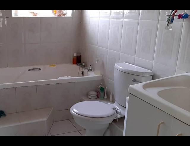 3 BEDROOM TOWNHOUSE RENTED IN LOVEMORE HEIGHTS